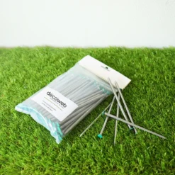 DÉCOWEB - Kit de pose pour gazon synthétique sur sol meuble - 50m² - avec couteau alu et mètre