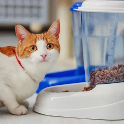 FERPLAST - Ferplast distributeur de croquettes pour chiens et chats zenith, 3 litres, distributeur de croquettes pour animaux, fond