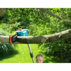 GARDENA - Elagueuse sur perche à batterie - tcs 20/18v p4a - 18v - 42 cm avec batterie 2,5 ah + chargeur