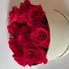 PLANTESTABILISÉE.COM - Boite ronde de roses stabilisées - roses stabilisées - décoration d'intérieur - 15 cm