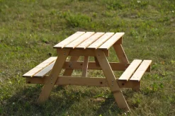 TIMBELA - Table enfant en bois 鈥